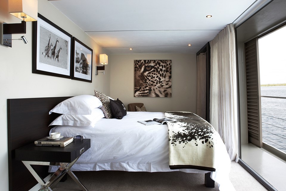 Zambezi Queen Standard Suite.jpg